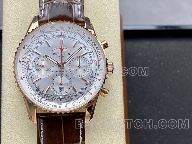 最佳复刻手表BLS厂银白盘百年灵航空计时玫瑰金皮带款正面实拍图