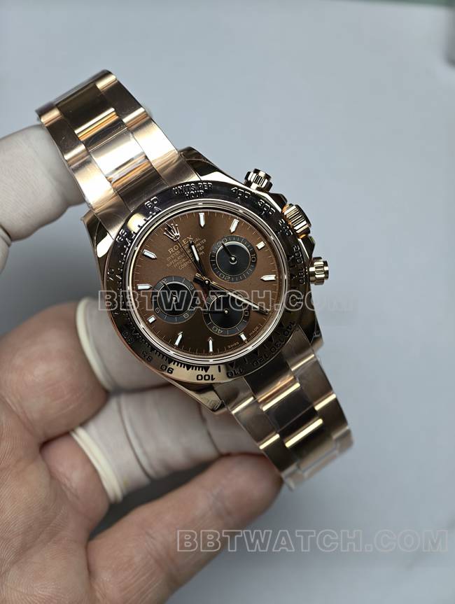 劳力士真金真钻定制迪通拿顶级复刻手表玫瑰金棕盘正面实拍图