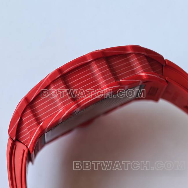 超级克隆手表RM35-02 UMI厂理查德米勒红壳红带侧面实拍图