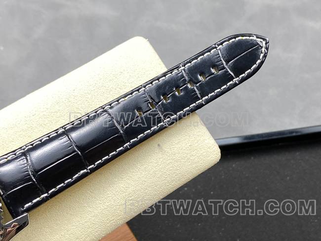 顶级复刻手表BLS厂航空计时百年灵黑盘皮带款表带实拍图