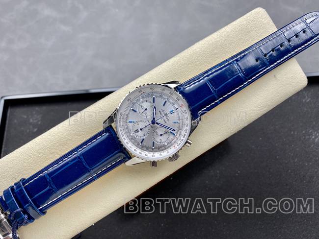 最优复刻手表BLS厂航空计时百年灵银白盘蓝色皮带款正面实拍图