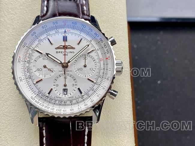 1:1复刻手表BLS厂航空计时百年灵银白盘棕色皮带款正面实拍图