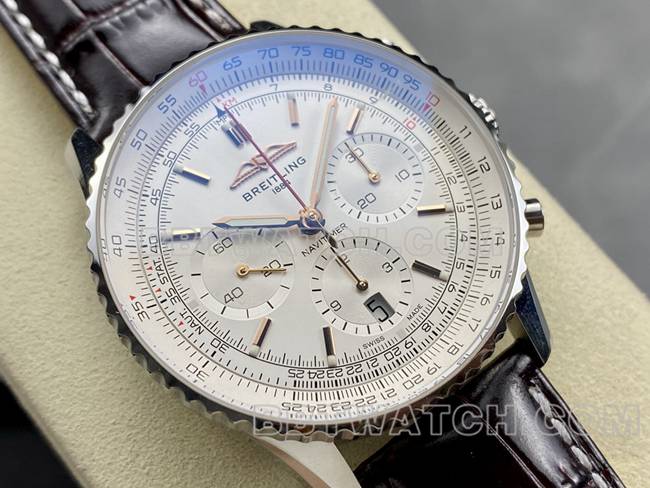 1:1复刻手表BLS厂航空计时百年灵银白盘棕色皮带款正面实拍图