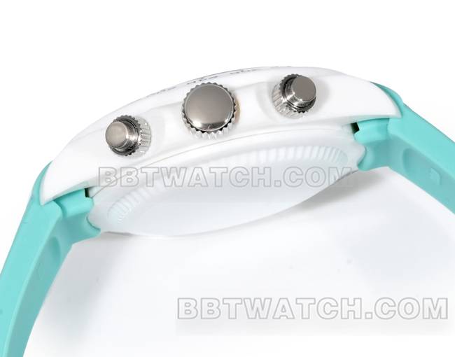 最优复刻手表TW厂迪通拿劳力士白壳绿色橡胶表带侧面实拍图