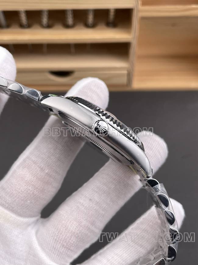 超级克隆手表CBD厂劳力士星期日历3255机械陨石盘40mm侧面实拍图