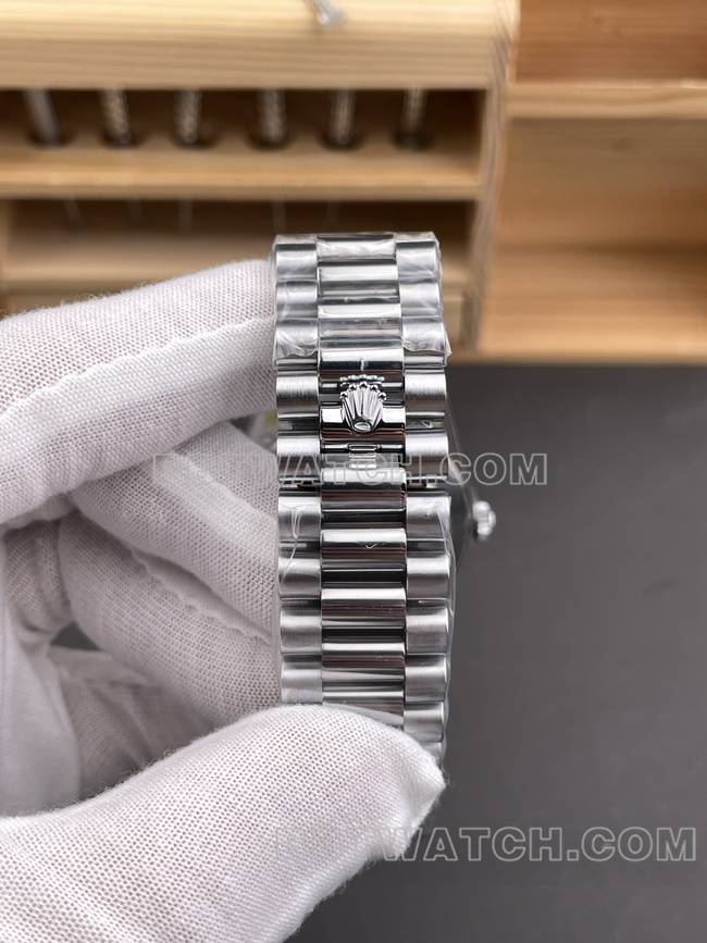 超级克隆手表CBD厂劳力士星期日历3255机械陨石盘40mm表带实拍图