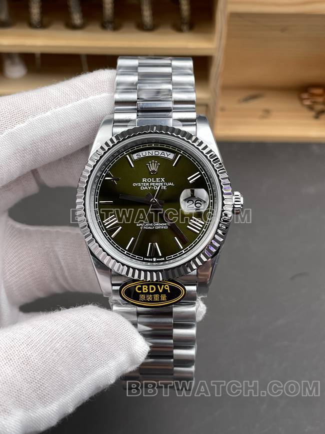 最佳复刻手表CBD厂劳力士星期日历3255机械橄榄绿盘40mm正面实拍图
