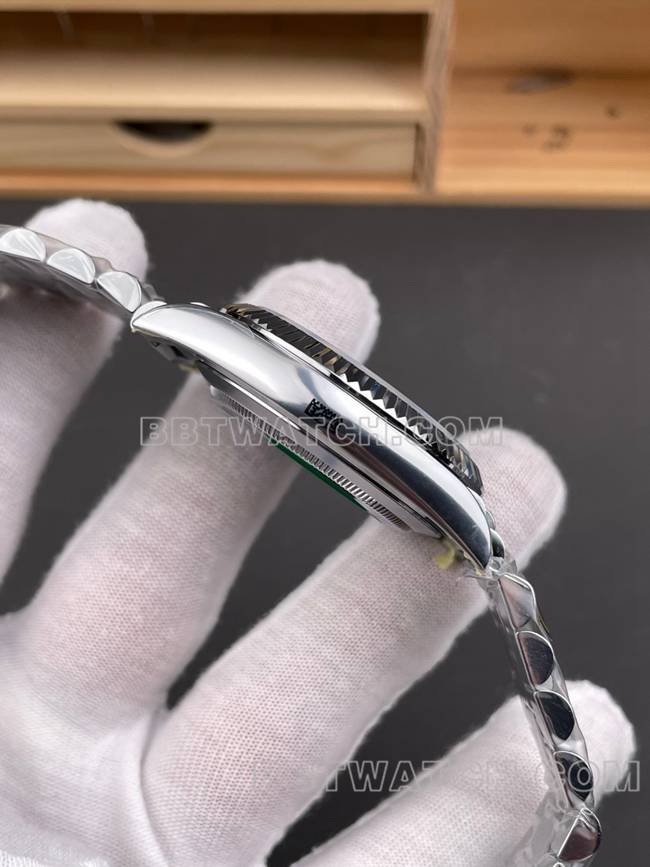 顶级复刻手表CBD厂星期日历劳力士3255机械黑盘40mm侧面实拍图