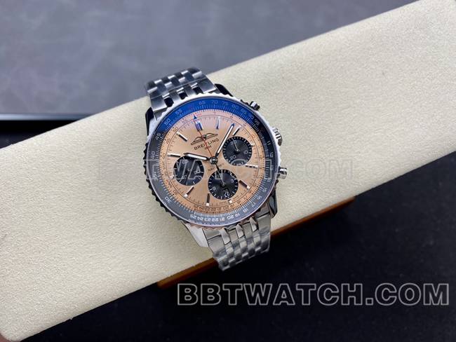 超级克隆手表百年灵BLS厂航空计时铜盘钢带款正面实拍图