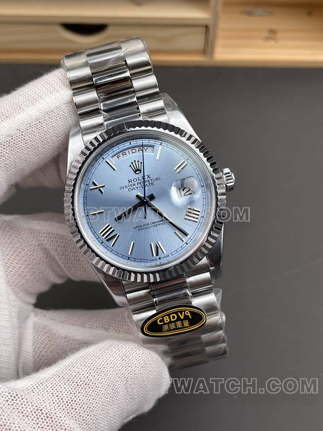 最优复刻手表CBD厂星期日历劳力士3255机械冰蓝盘40mm正面实拍图