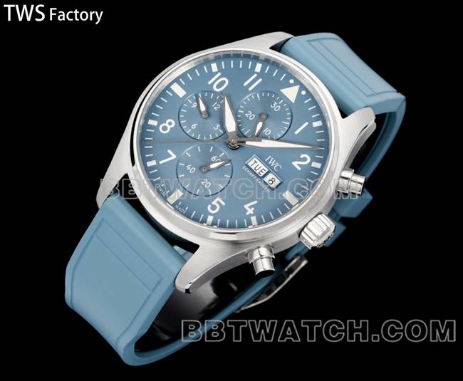 最优复刻手表飞行员TWS厂万国浅蓝盘橡胶款正面实拍图