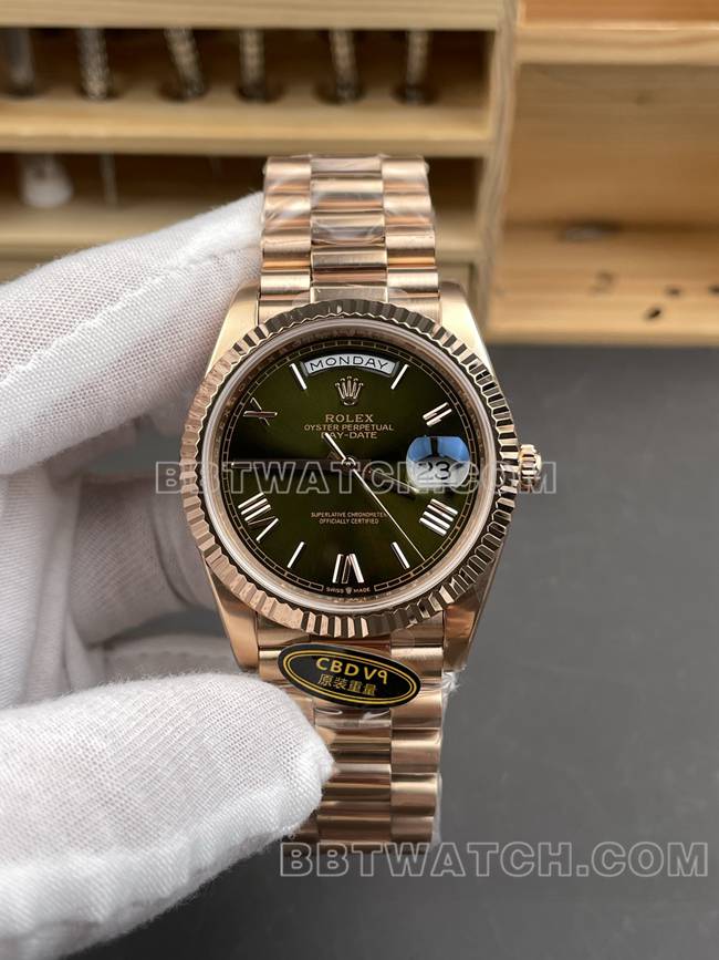 超级克隆手表CBD厂星期日历劳力士3255机械玫瑰金橄榄绿盘正面实拍图