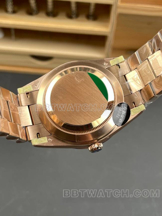 超级克隆手表CBD厂星期日历劳力士3255机械玫瑰金橄榄绿盘背面实拍图