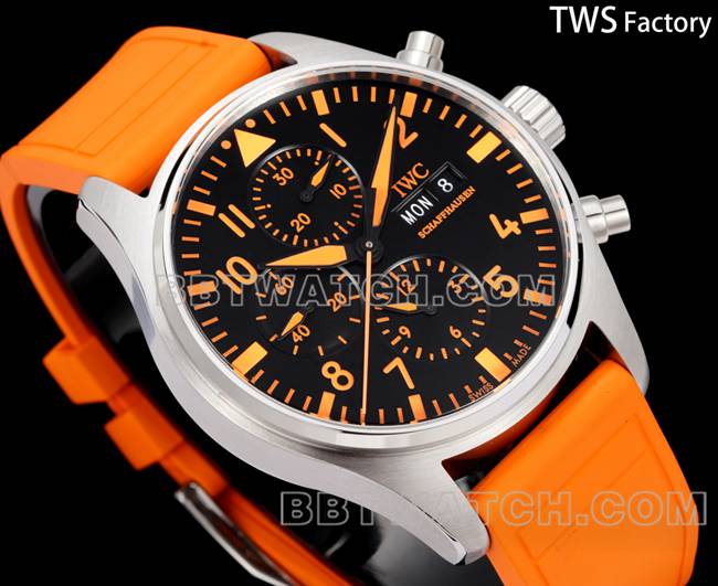 1:1复刻手表飞行员TWS厂万国黑盘橙色橡胶款正面实拍图