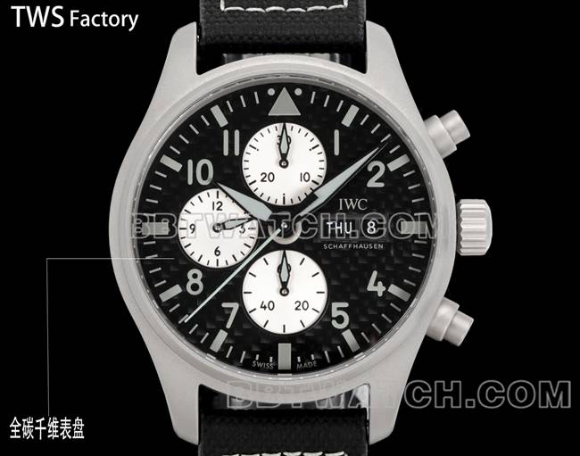 超级克隆手表飞行员TWS厂万国黑盘碳纤维43mm正面实拍图