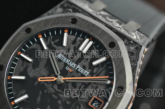 最佳复刻手表皇家橡树DiW厂爱彼碳纤维橙针15500正面实拍图