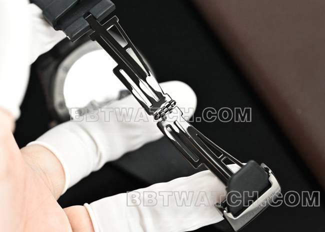 最佳复刻手表皇家橡树DiW厂爱彼碳纤维橙针15500表扣实拍图