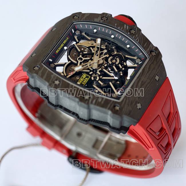 顶级复刻手表RM35-02 UMI厂理查德米勒黑壳红带正面实拍图