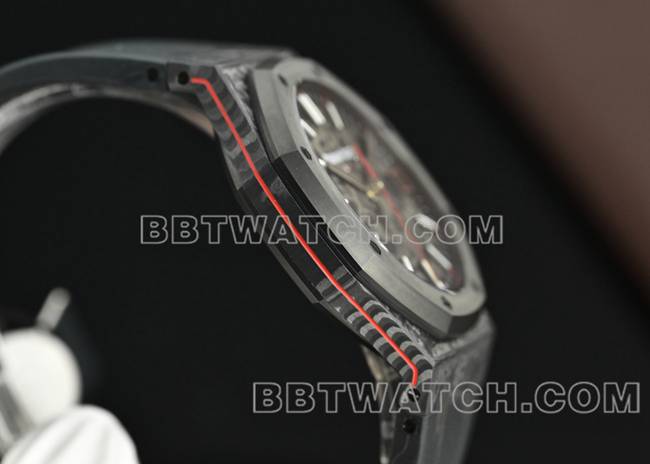 顶级复刻手表皇家橡树DiW厂爱彼碳纤维红针15500侧面实拍图