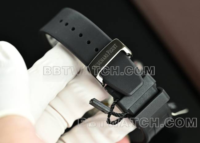 顶级复刻手表皇家橡树DiW厂爱彼碳纤维红针15500表带实拍图