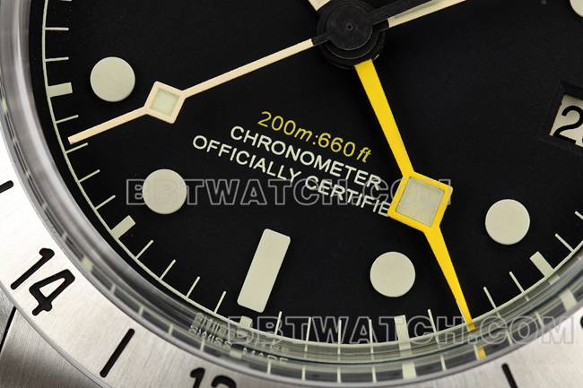 1:1复刻手表碧湾ZF厂帝舵黑盘79470正面实拍图