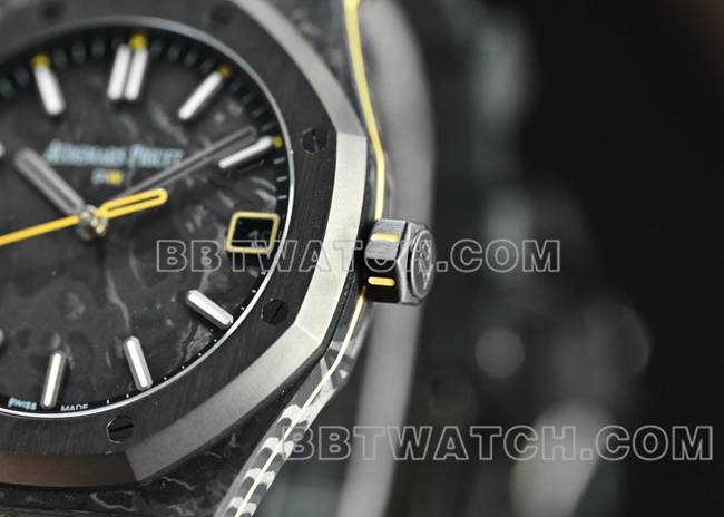 1:1复刻手表皇家橡树DiW厂爱彼碳纤维黄针15500正面实拍图