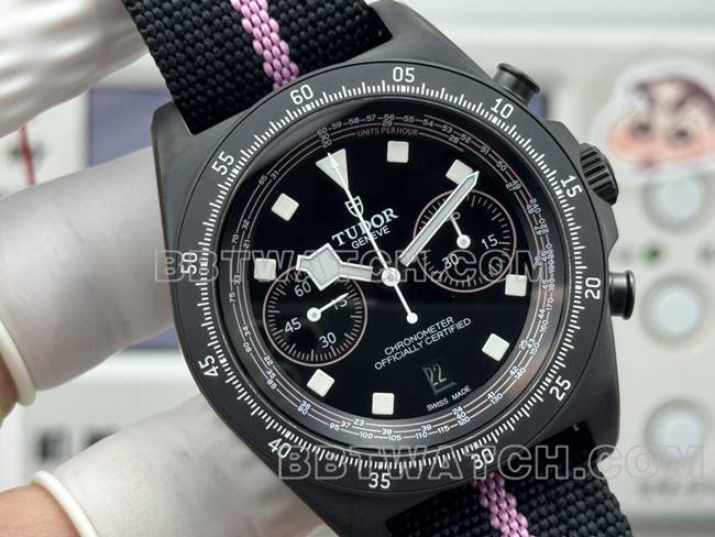 最佳复刻手表领潜型V+厂帝舵紫色7750机械正面实拍图