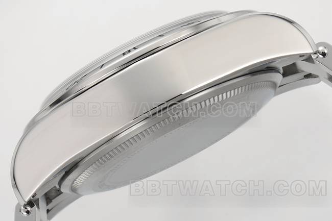 1:1复刻手表碧湾ZF厂帝舵黑盘79470侧面实拍图