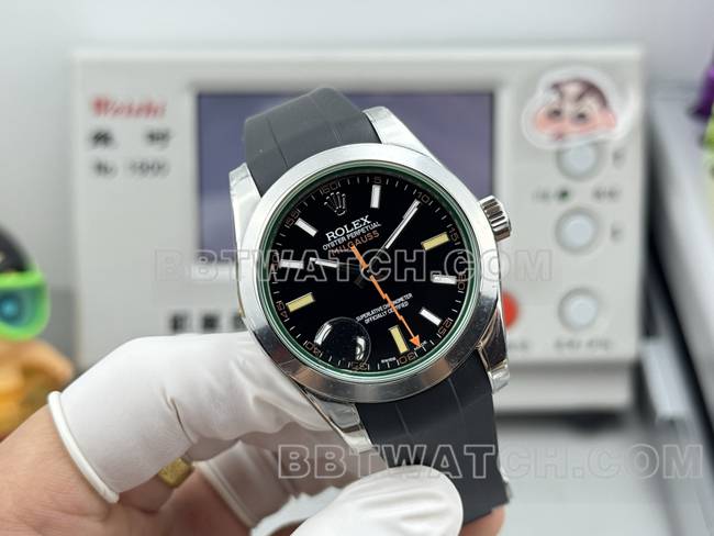 最优复刻手表格磁型VS厂劳力士黑盘绿玻璃正面实拍图