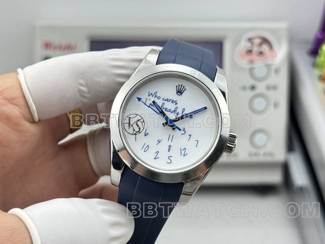 1:1复刻手表格磁型VS厂劳力士白盘橡胶款正面实拍图