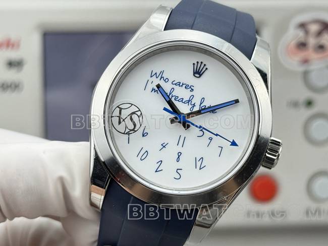 1:1复刻手表格磁型VS厂劳力士白盘橡胶款正面实拍图