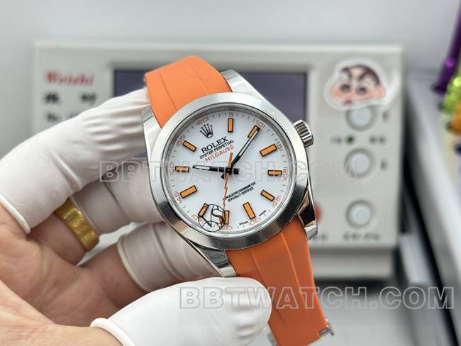 超级克隆手表格磁型VS厂劳力士白盘橙色橡胶款正面实拍图