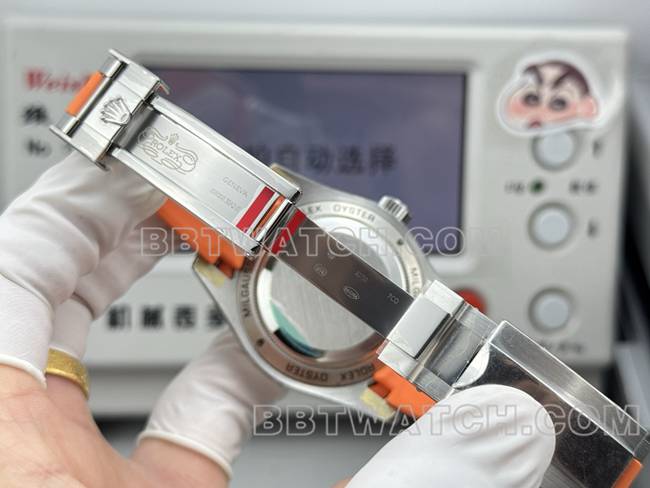 超级克隆手表格磁型VS厂劳力士白盘橙色橡胶款表扣实拍图