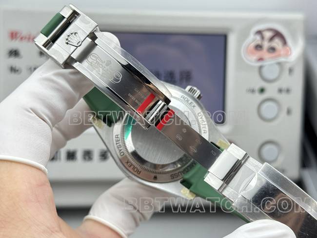 最佳复刻手表格磁型VS厂劳力士绿盘绿色橡胶款表扣实拍图