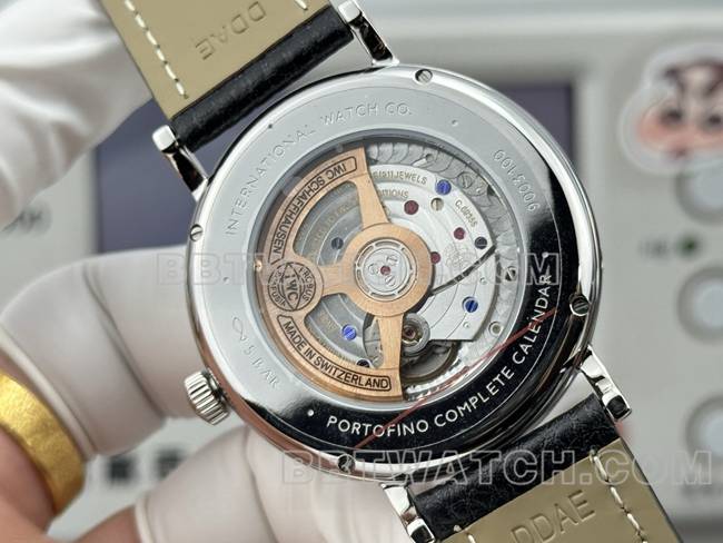 最优复刻手表柏涛菲诺GR厂万国白盘黑色皮带款背面实拍图