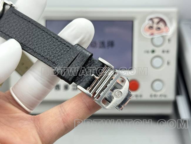 最优复刻手表柏涛菲诺GR厂万国白盘黑色皮带款表扣实拍图