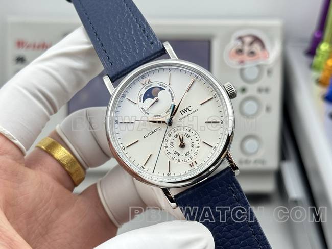 1:1 replica watches Portofino GR factory Universal white disk blue belt models front real picture