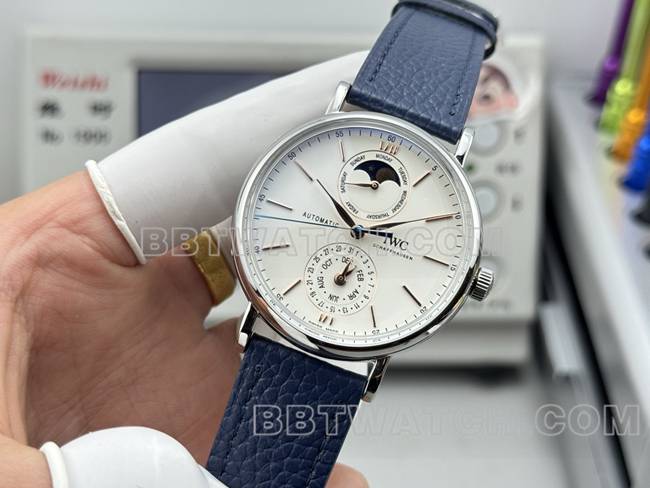 1:1 replica watches Portofino GR factory Universal white disk blue belt models front real picture