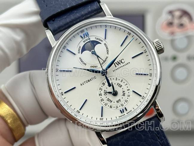 超级克隆手表柏涛菲诺GR厂万国白盘蓝针蓝色皮带款正面实拍图