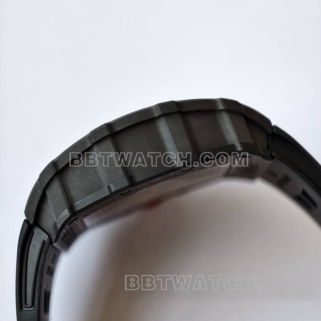 最优复刻手表RM35-02 UMI厂理查德米勒黑壳黑带侧面实拍图