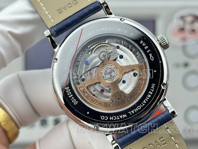 顶级复刻手表柏涛菲诺GR厂万国蓝盘蓝色皮带款背面实拍图