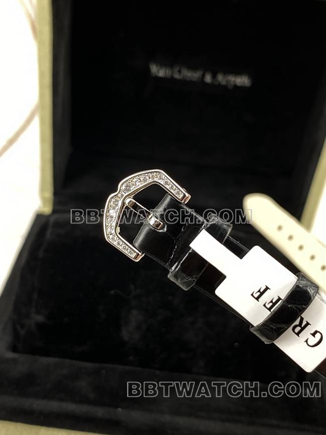 超级克隆手表格拉芙VCA厂蓝宝石钻石33mm石英机芯表扣实拍图