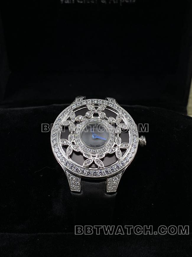 最佳复刻手表格拉芙VCA厂蓝宝石钻石33mm石英机芯正面实拍图