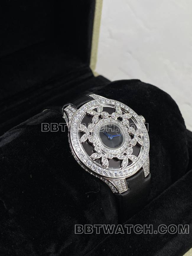 最佳复刻手表格拉芙VCA厂蓝宝石钻石33mm石英机芯正面实拍图