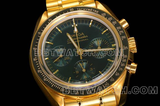 1:1复刻手表N1厂超霸欧米茄绿盘黄金钢带款正面实拍图