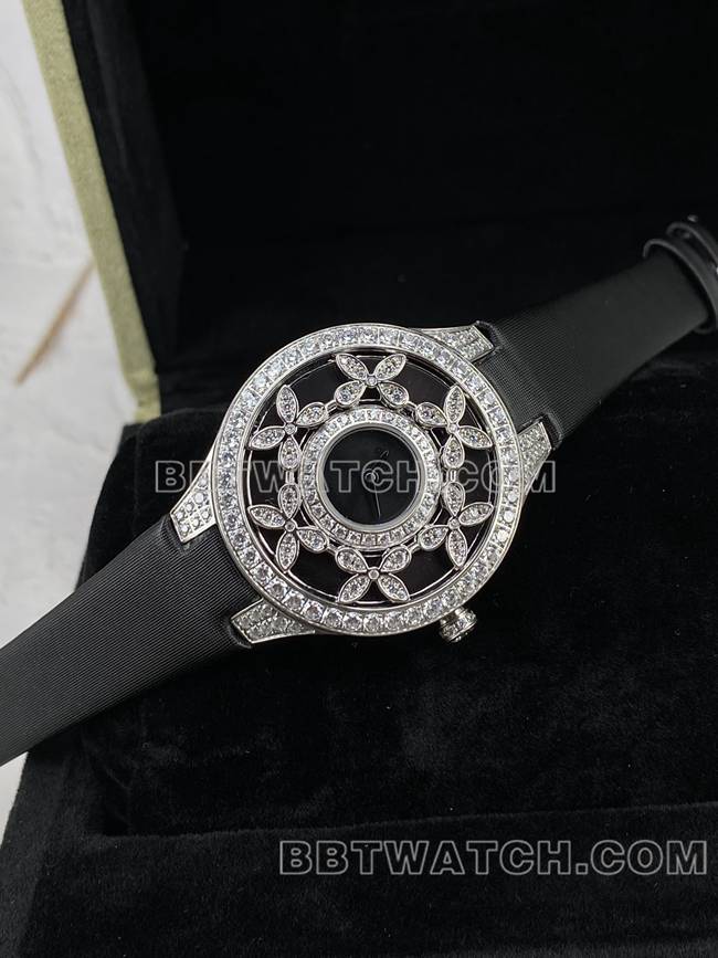 最佳复刻手表格拉芙VCA厂蓝宝石钻石33mm石英机芯正面实拍图