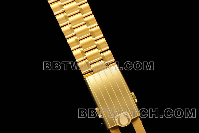 1:1复刻手表N1厂超霸欧米茄绿盘黄金钢带款表带实拍图