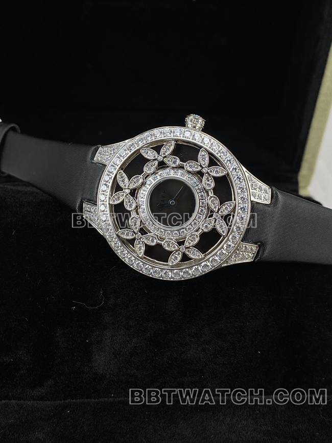 最佳复刻手表格拉芙VCA厂蓝宝石钻石33mm石英机芯正面实拍图