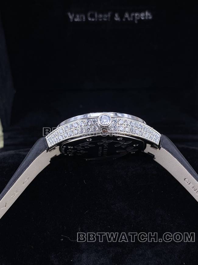 最佳复刻手表格拉芙VCA厂蓝宝石钻石33mm石英机芯侧面实拍图