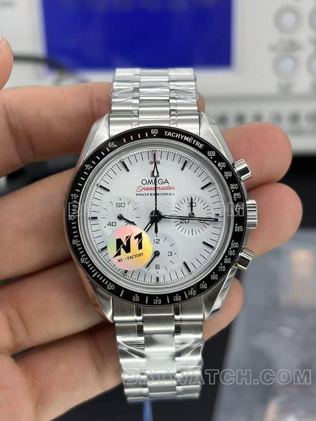 超级克隆手表超霸N1厂欧米茄白盘钢带款正面实拍图